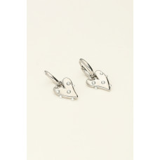 პატარა რგოლისებრი საყურეები გულითა და ხელოვნური მარგალიტებით